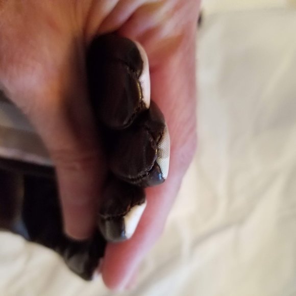 Burberry Pink and Brown Plaid Gloves - Picture 8 of 16